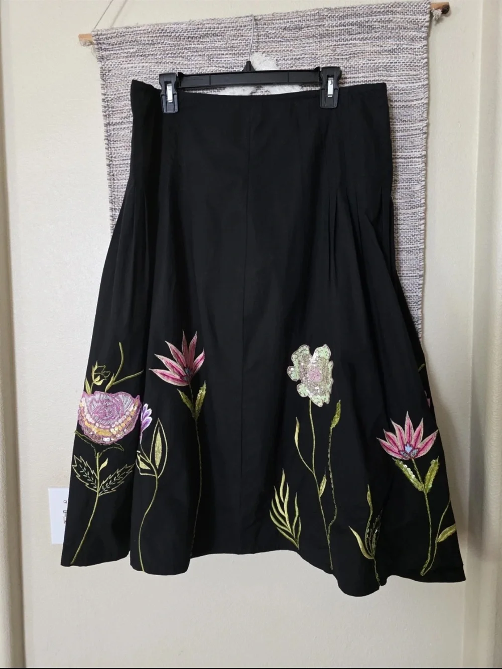 Basil & Maude Black Embroidered Floral Midi Skirt Beaded Sequin Accent Sz 12